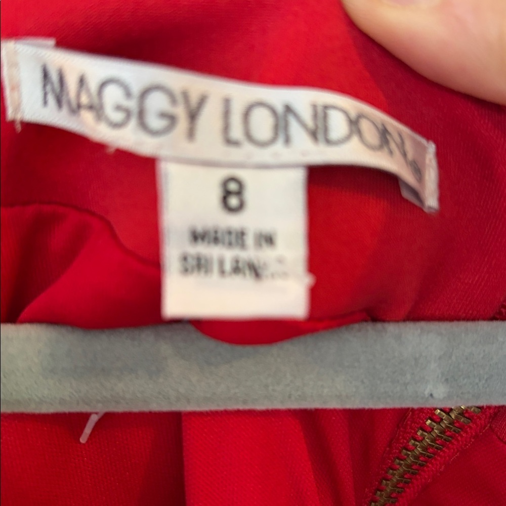 MAGGY LONDON SLEEVELESS BRIGHT RED DRESS SCOOPNECK BACK EXPOSED GOLD ZIPPER SZ 8 - Picture 9 of 11